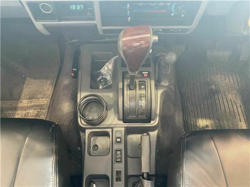 LAND CRUISER PRADO-20