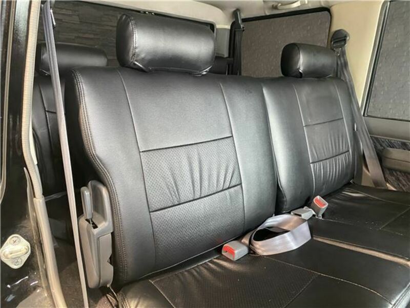 LAND CRUISER PRADO-24