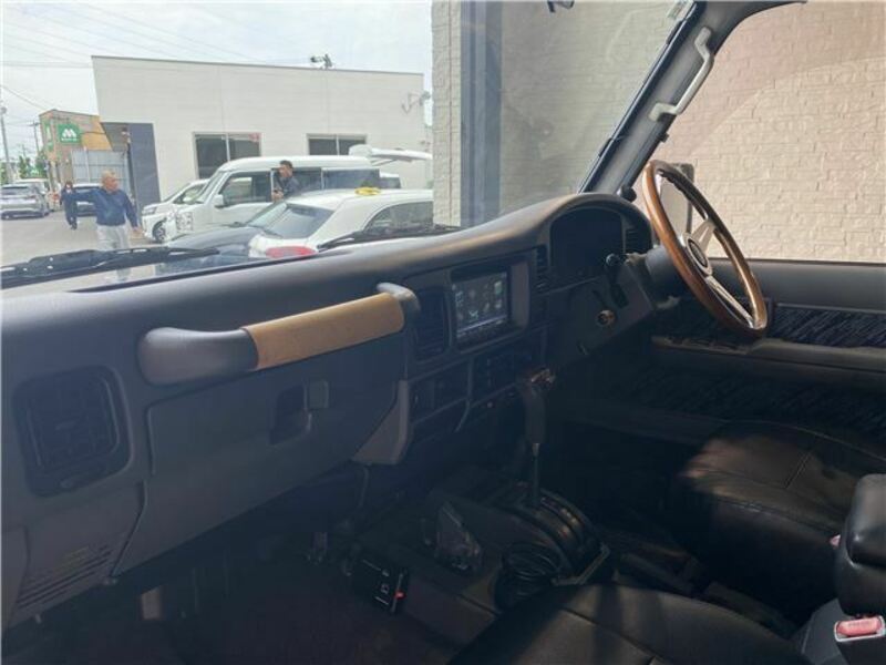 LAND CRUISER PRADO-29
