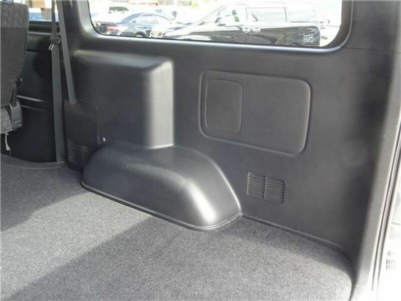 HIACE-13
