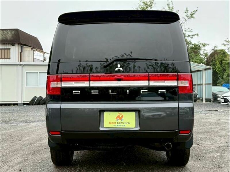 DELICA D5