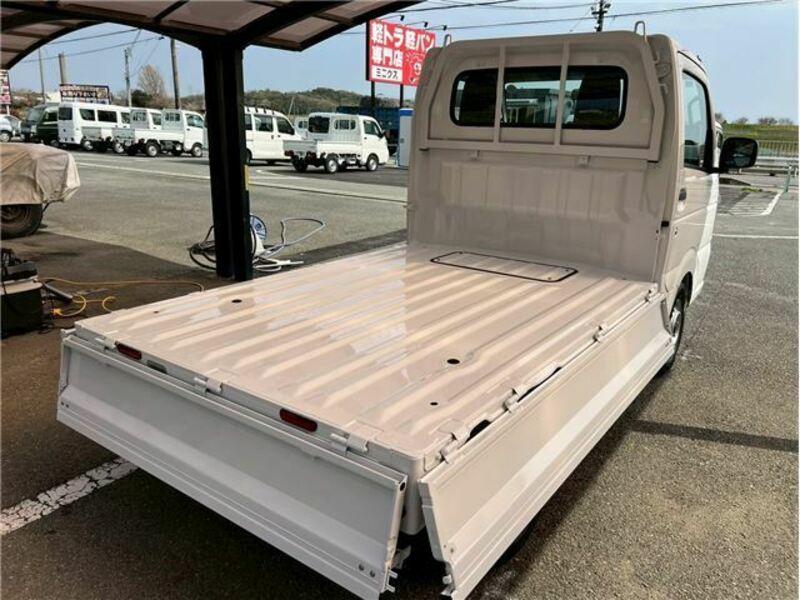CLIPPER TRUCK
