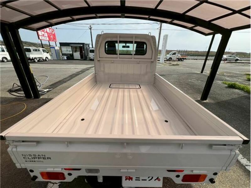 CLIPPER TRUCK