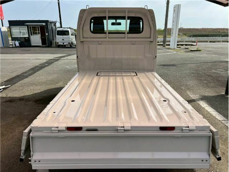 CLIPPER TRUCK