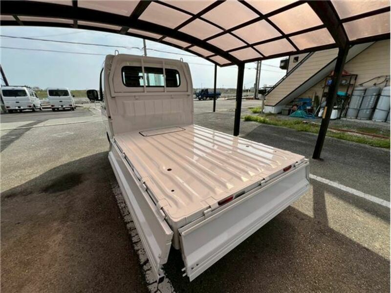 CLIPPER TRUCK