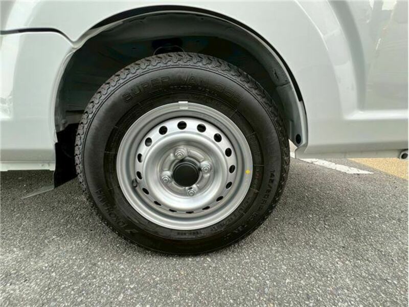 CLIPPER TRUCK
