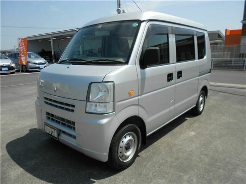MITSUBISHI MINICAB VAN