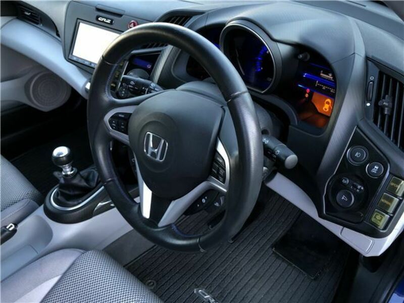CR-Z-18