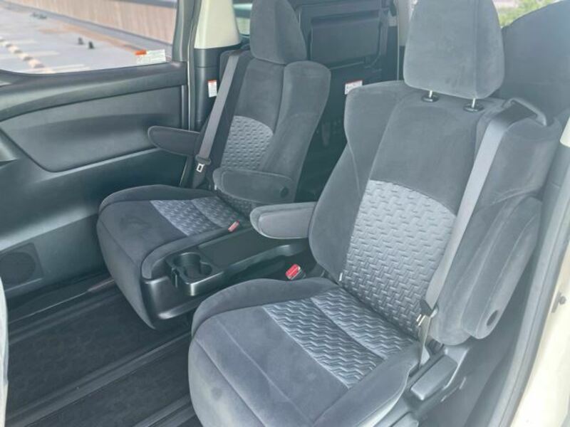 VELLFIRE-17