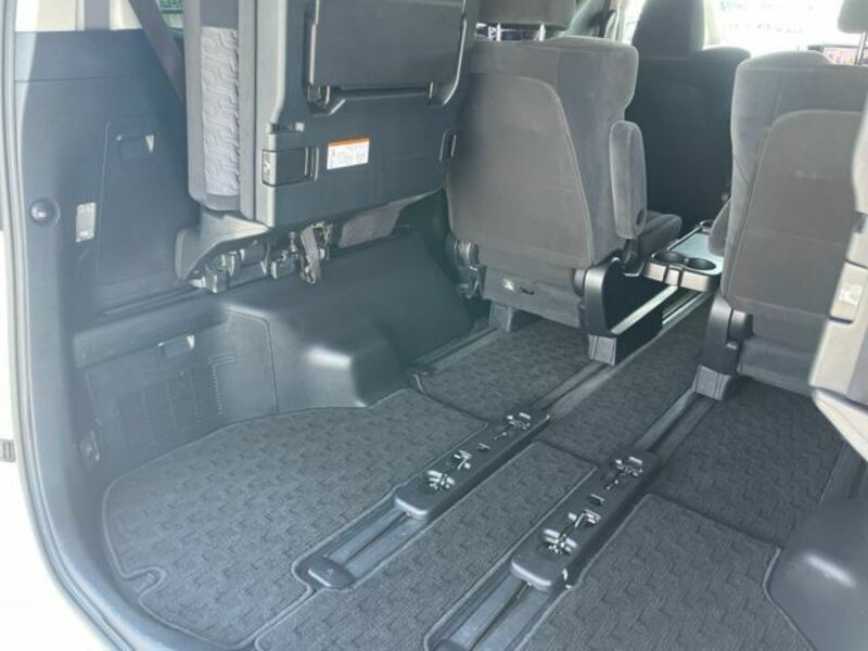 VELLFIRE-29