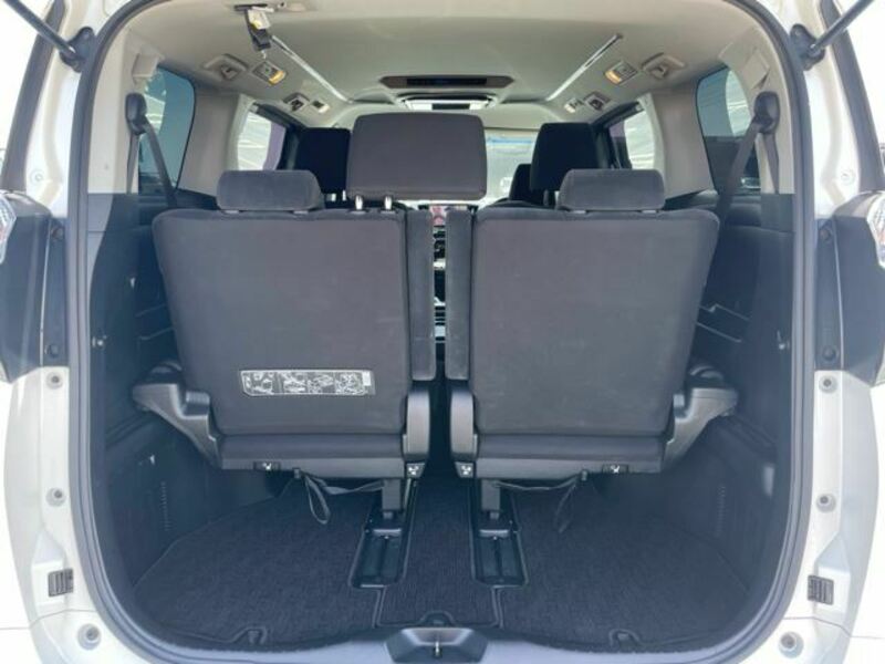 VELLFIRE-31
