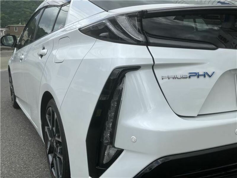 PRIUS PHV-15