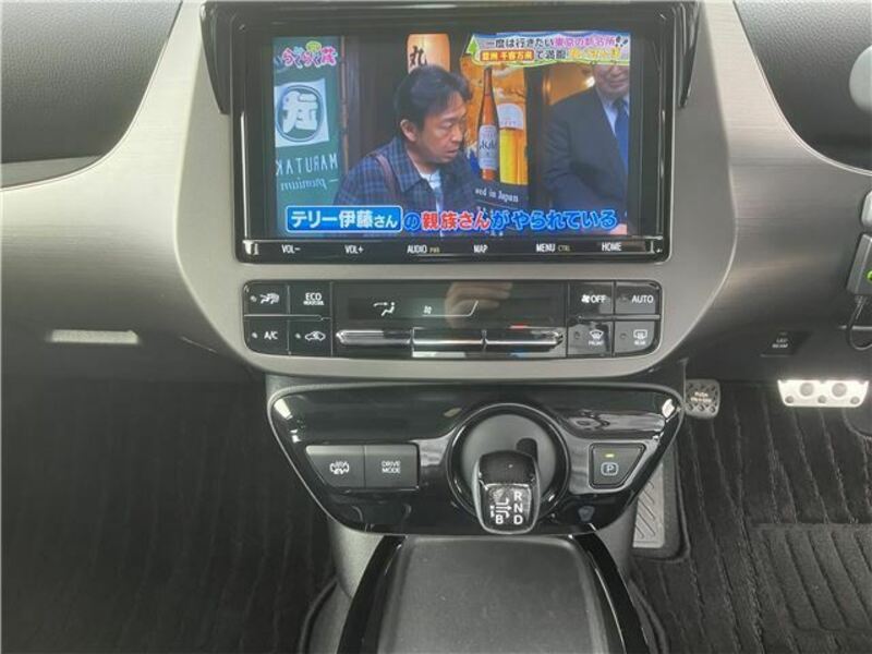 PRIUS PHV-28