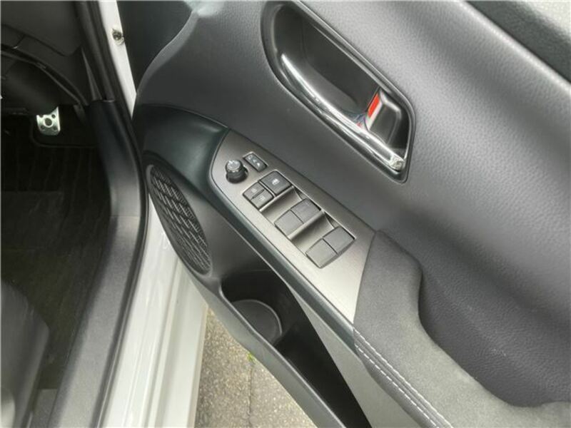 PRIUS PHV-33
