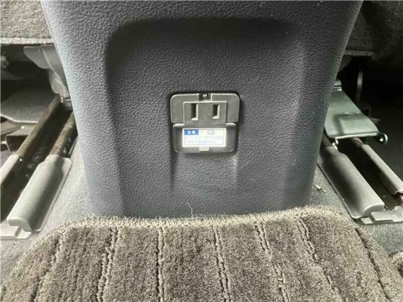PRIUS PHV-35
