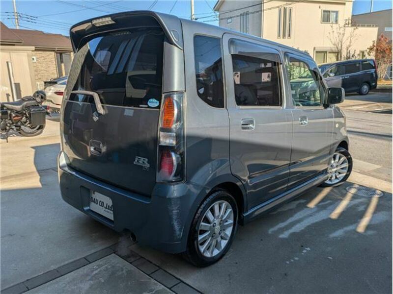 WAGON R