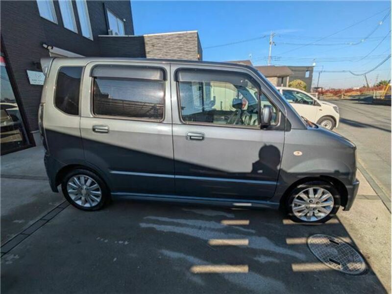WAGON R