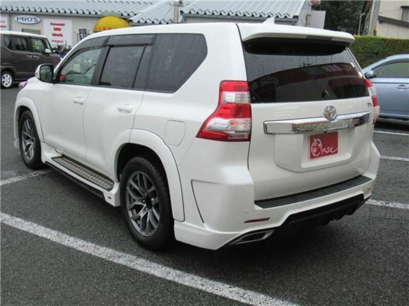LAND CRUISER PRADO-7