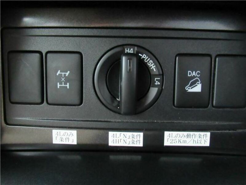 LAND CRUISER PRADO-24