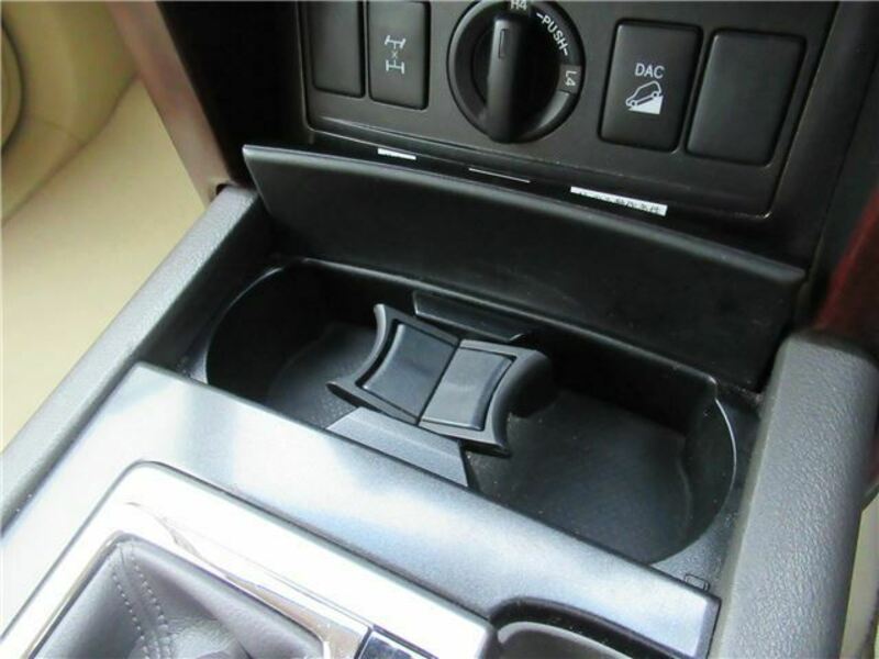 LAND CRUISER PRADO-25