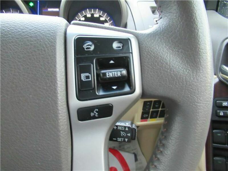 LAND CRUISER PRADO-32