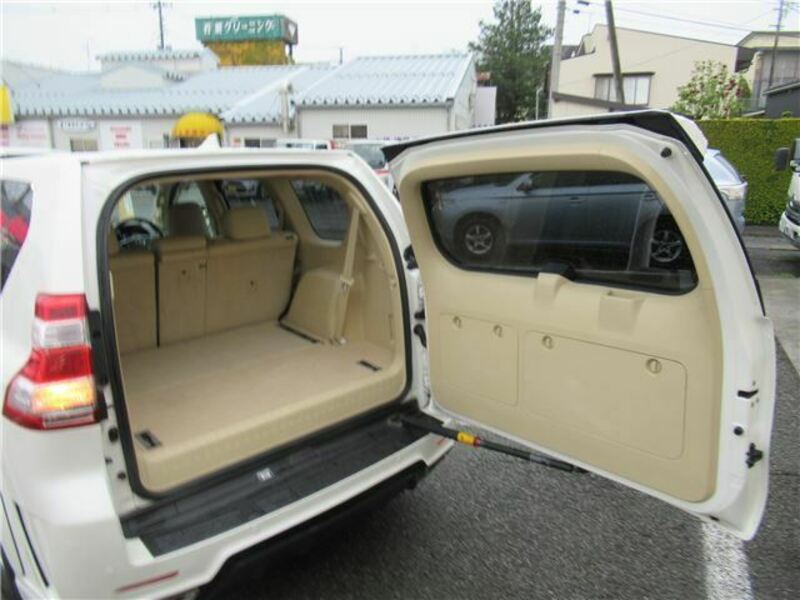 LAND CRUISER PRADO-39