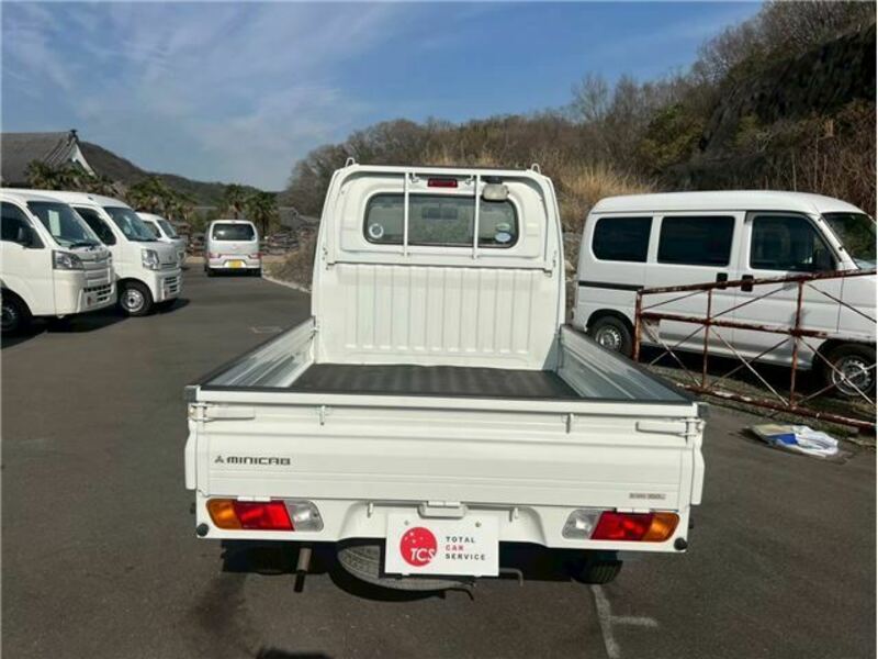 MINICAB TRUCK