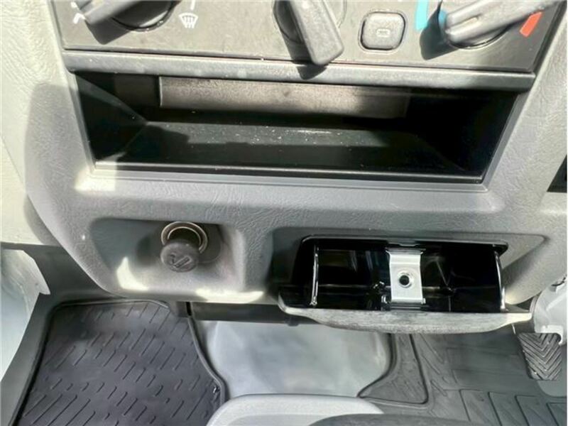 MINICAB TRUCK