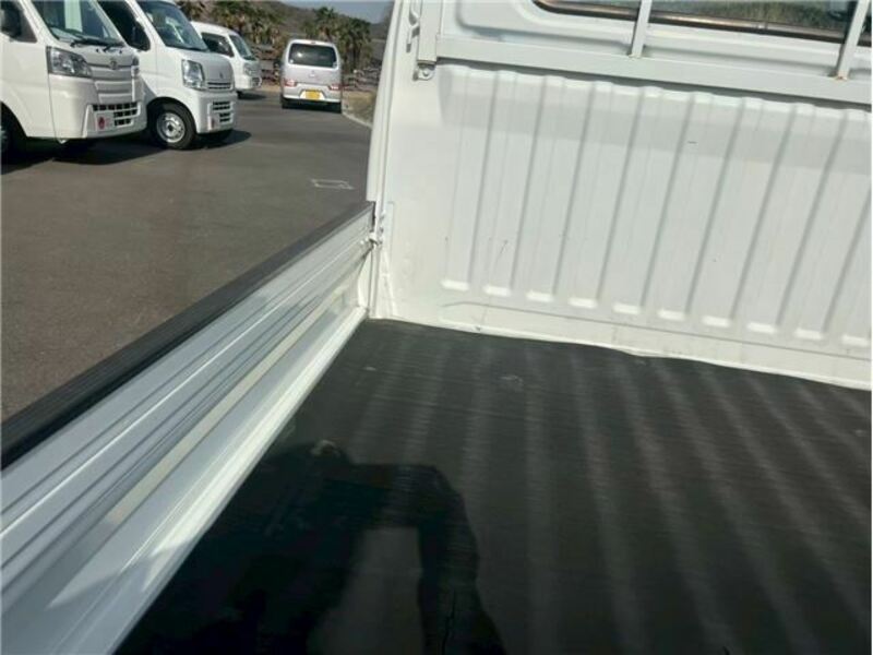 MINICAB TRUCK