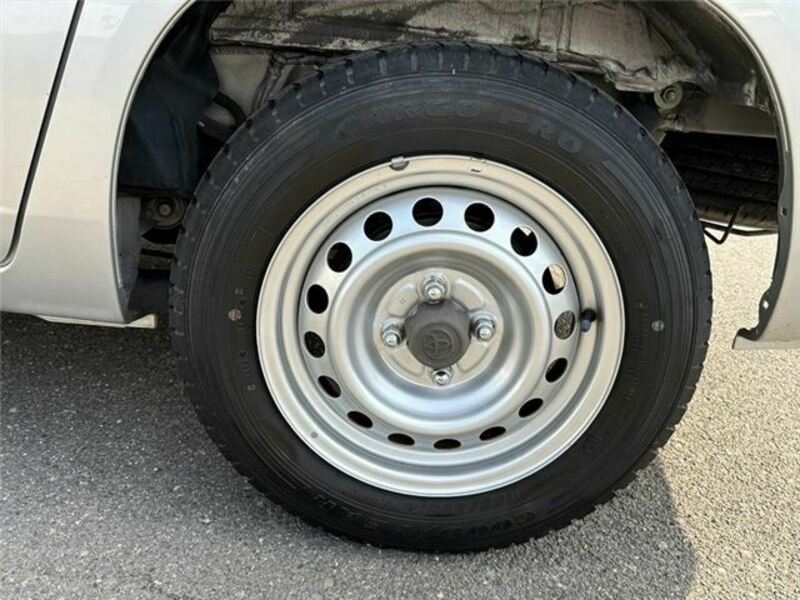 SUCCEED VAN