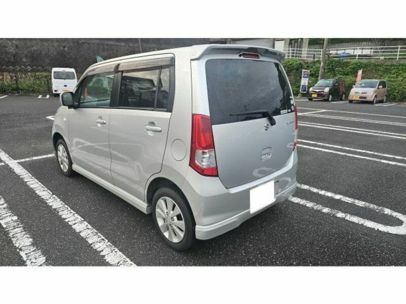 WAGON R