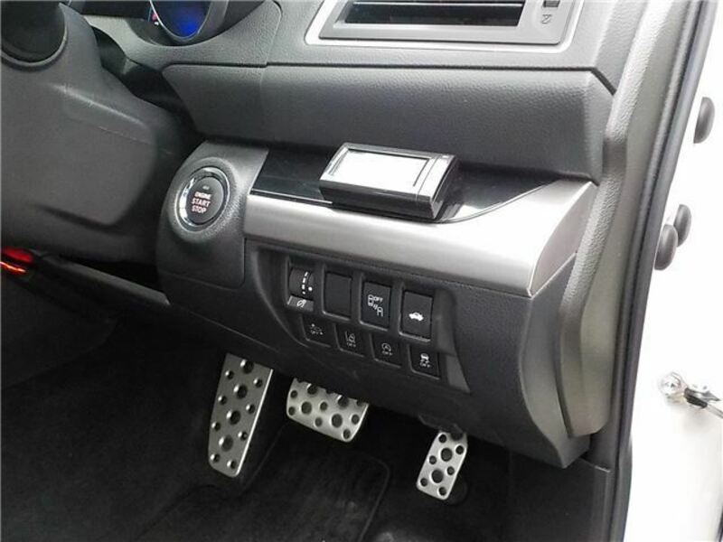 LEGACY B4