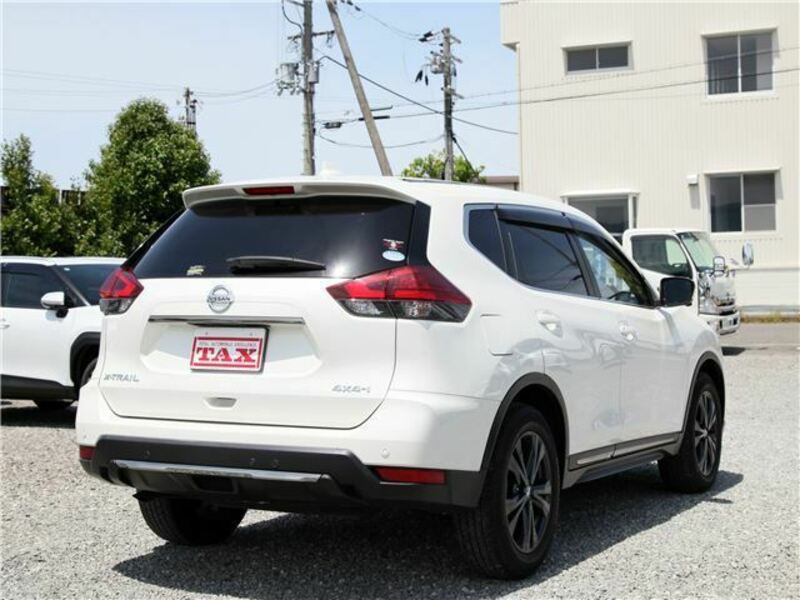 X-TRAIL-1