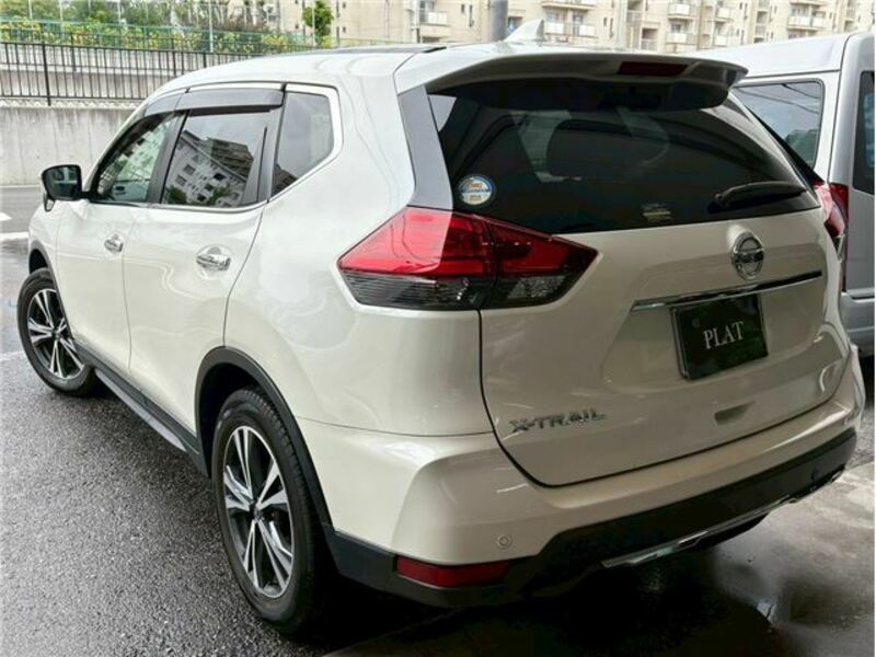 X-TRAIL-1