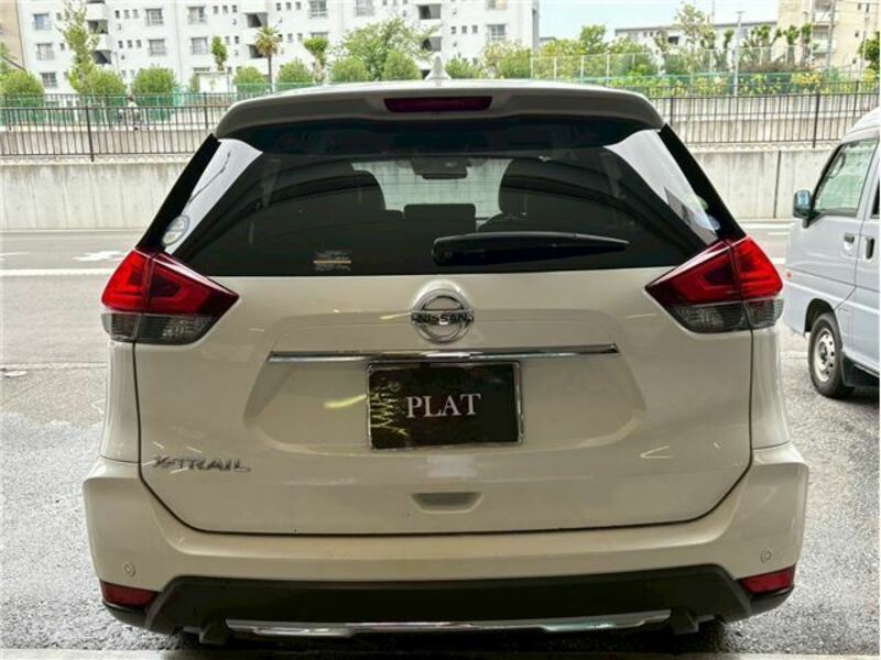 X-TRAIL-18