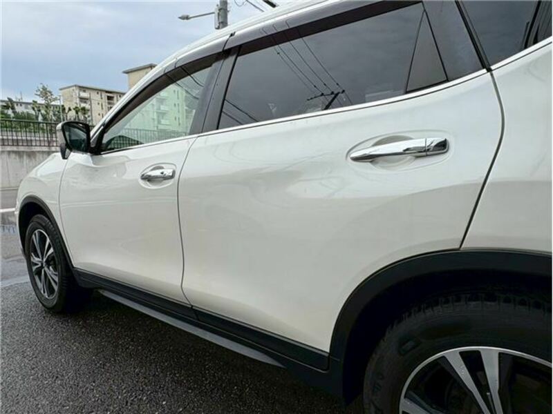X-TRAIL-19