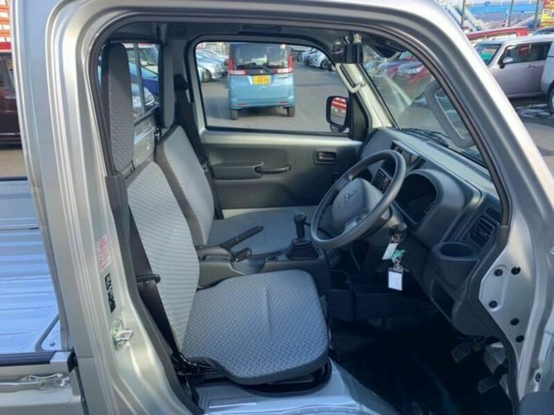 MINICAB TRUCK