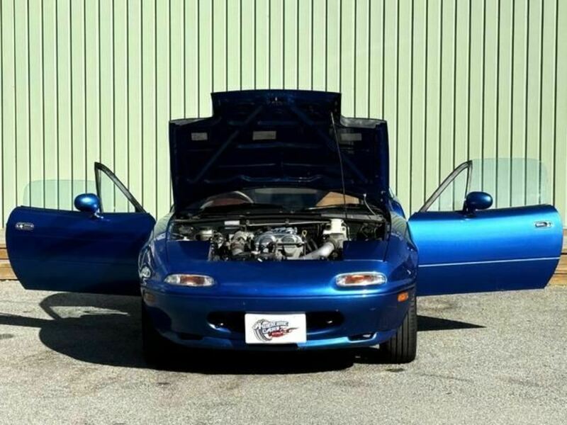 EUNOS ROADSTER