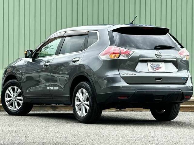 X-TRAIL