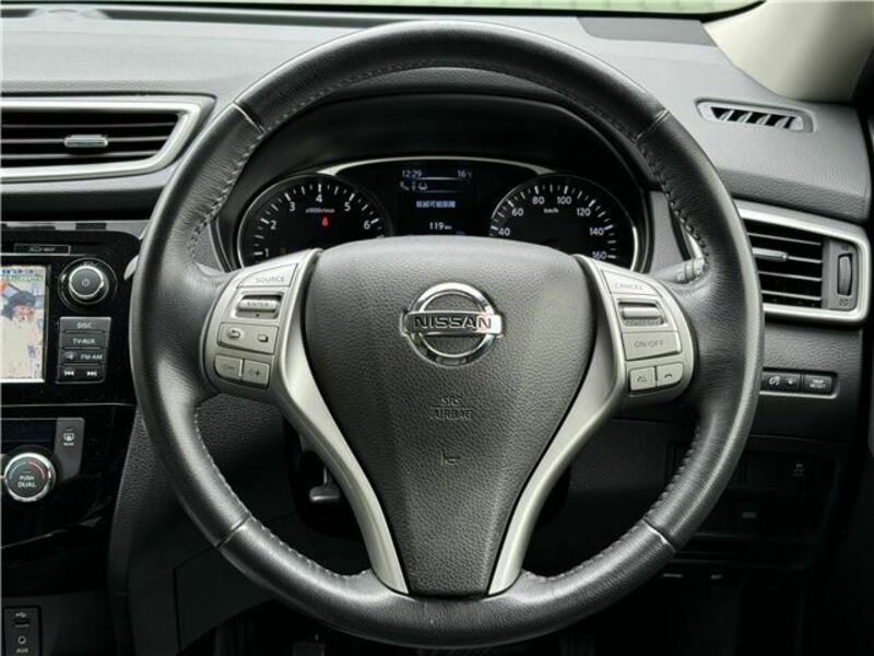 X-TRAIL