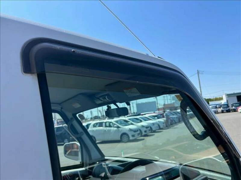 CLIPPER TRUCK