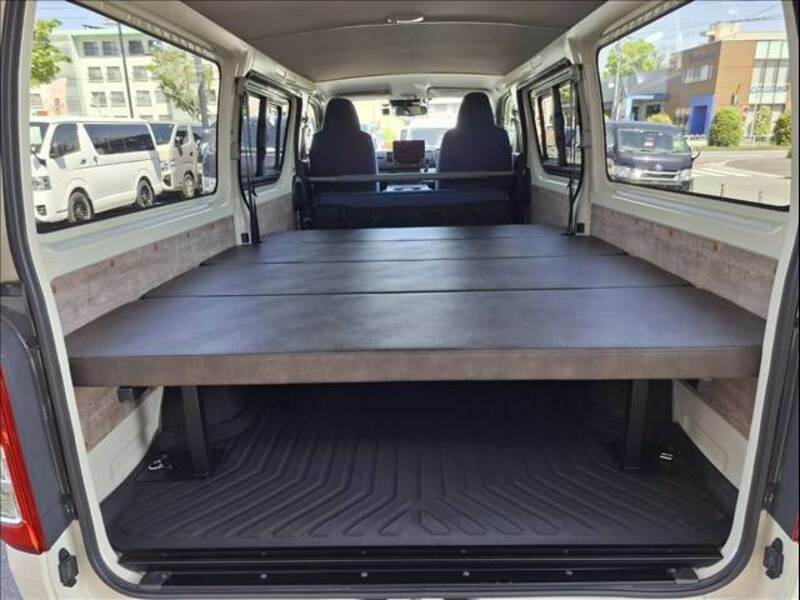 HIACE VAN-19