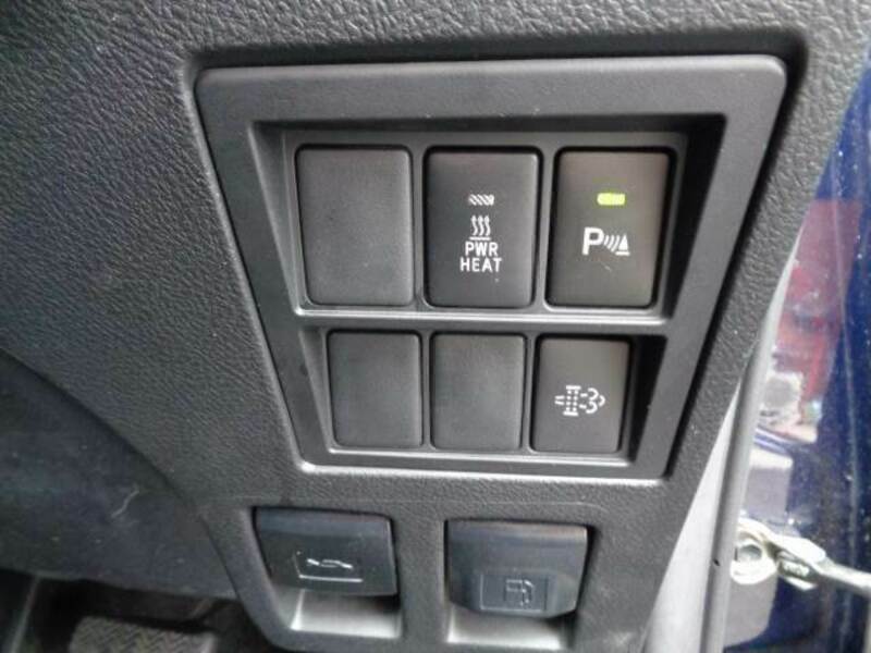HILUX-5