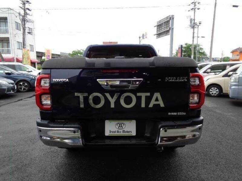 HILUX-15