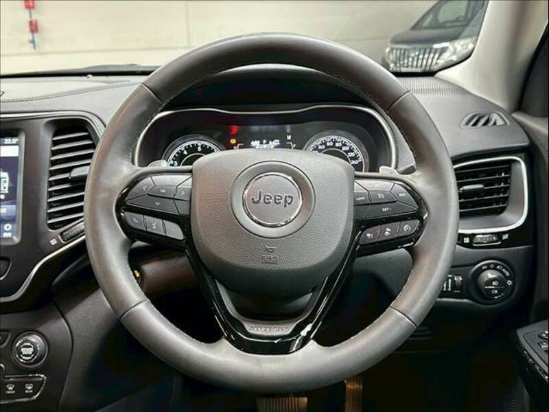 JEEP CHEROKEE-12