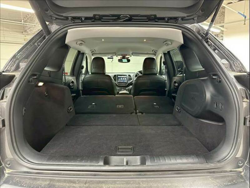 JEEP CHEROKEE-19