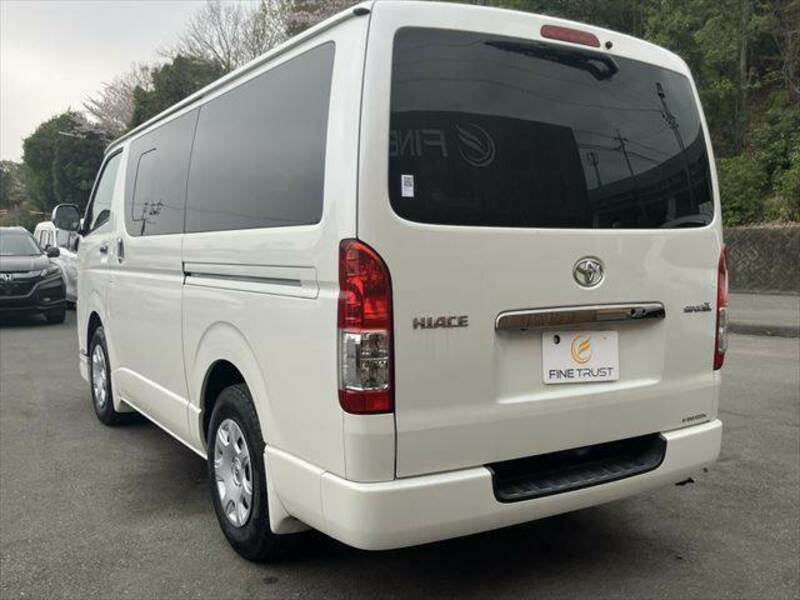 HIACE VAN