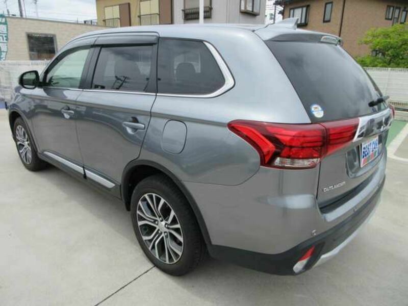 OUTLANDER
