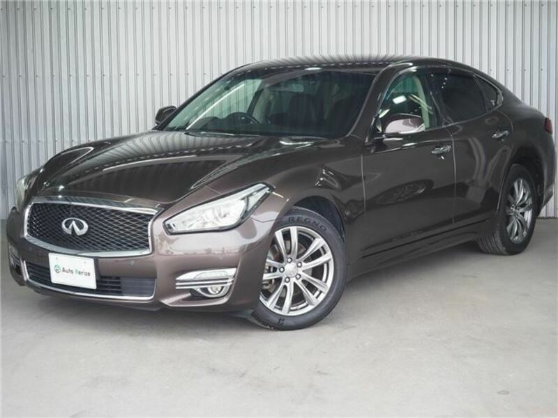 NISSAN FUGA
