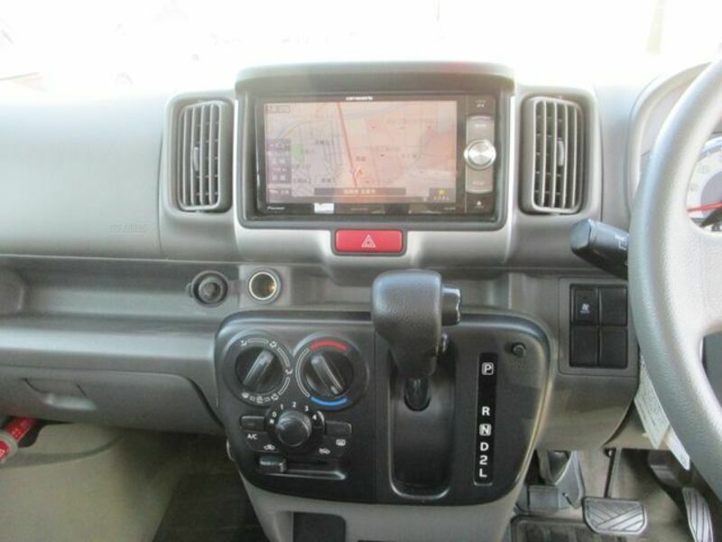 MINICAB VAN